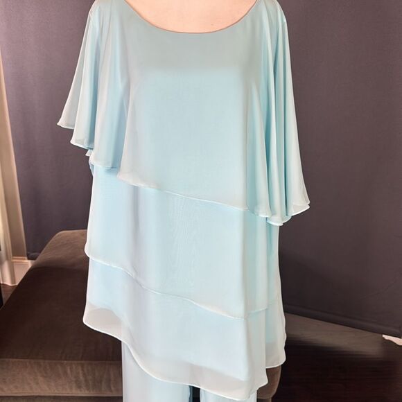Women’s Blue 2 Piece Layered Asymmetrical Chiffon Formal Pant Suit Size 22W NEW - Picture 2 of 15